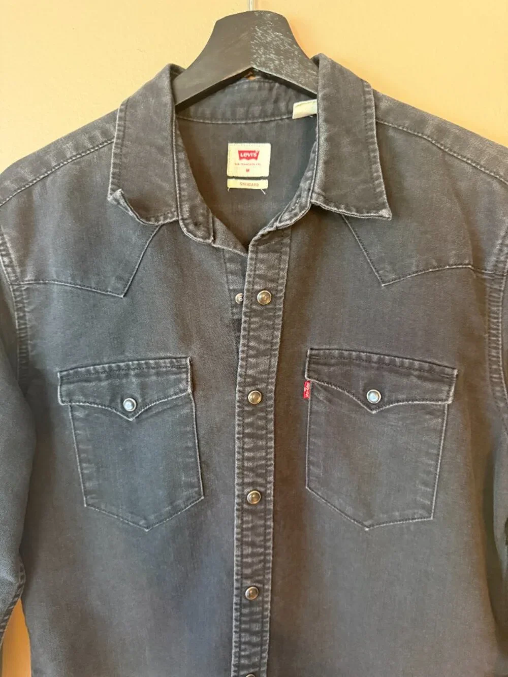 Levi's Men's Black Casual Shirt Size Medium